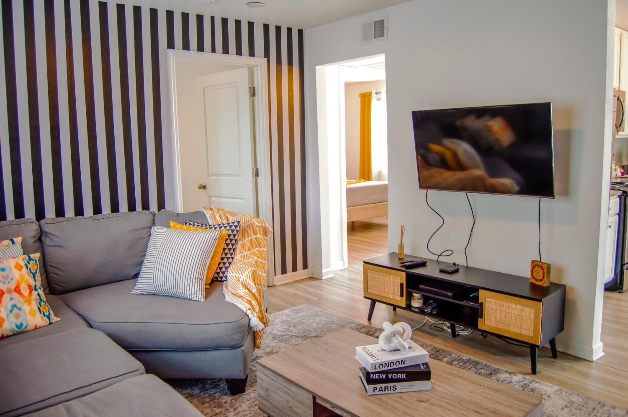 Cozy Condo, Minutes From Broadwy, Sleeps 5 Nashville Buitenkant foto